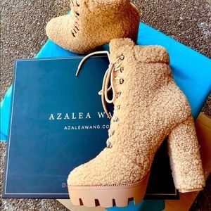 AZALEA WANG Fleece Combat Boots Beige lace up Lug Sole NEW WITH BOX 8.5